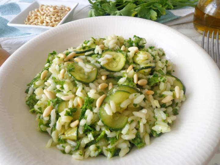 Risotto z cukinią i pietruszkowym pesto (Risotto con zucchine e pesto di prezzemolo)