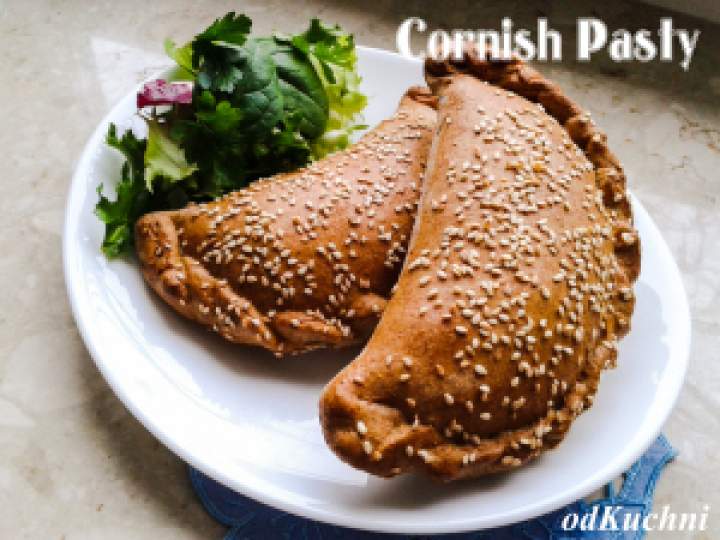 Pełnoziarniste Cornish Pasties Czyli Kornwalijskie Paszteciki Z Pieczarkami W Sosie