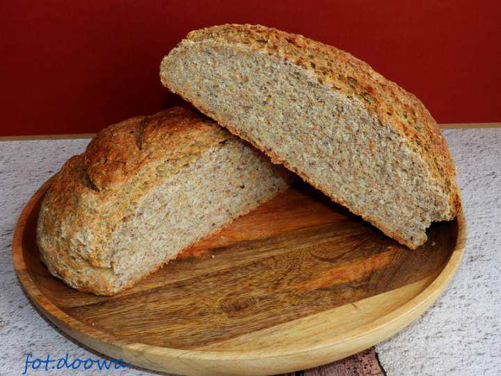 Chleb pszenno – żytni z ziarnami na drożdżach