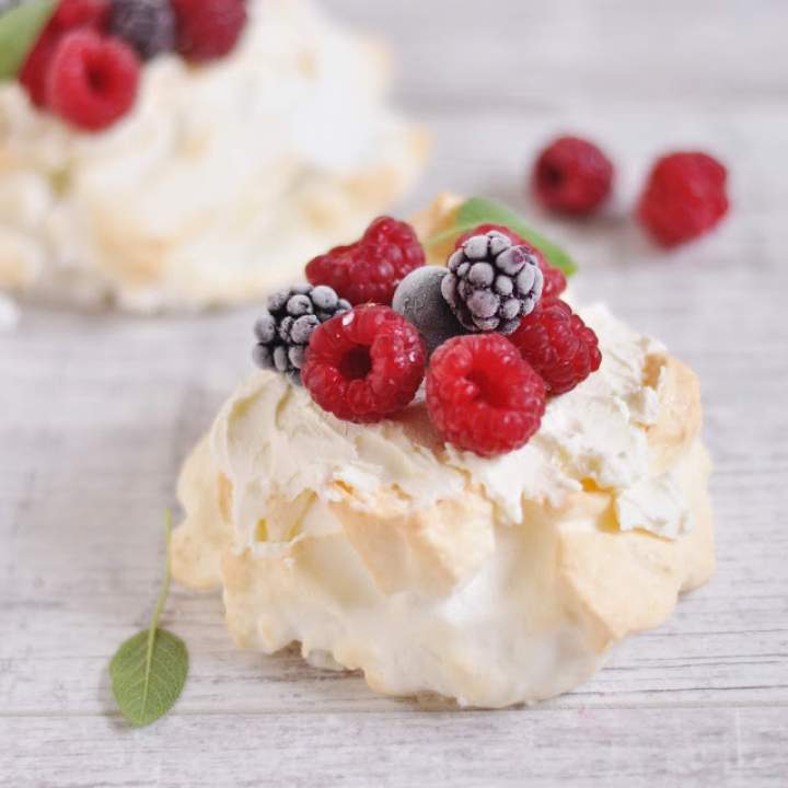 Mini-Pavlova bez cukru, glutenu i laktozy. TYLKO 20 KCAL