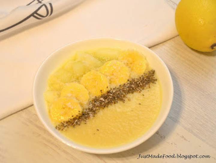 Melonowo-bananowe smoothie bowl