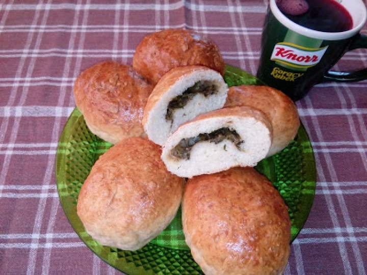 ZIOŁOWE BUŁECZKI DROŻDZOWE