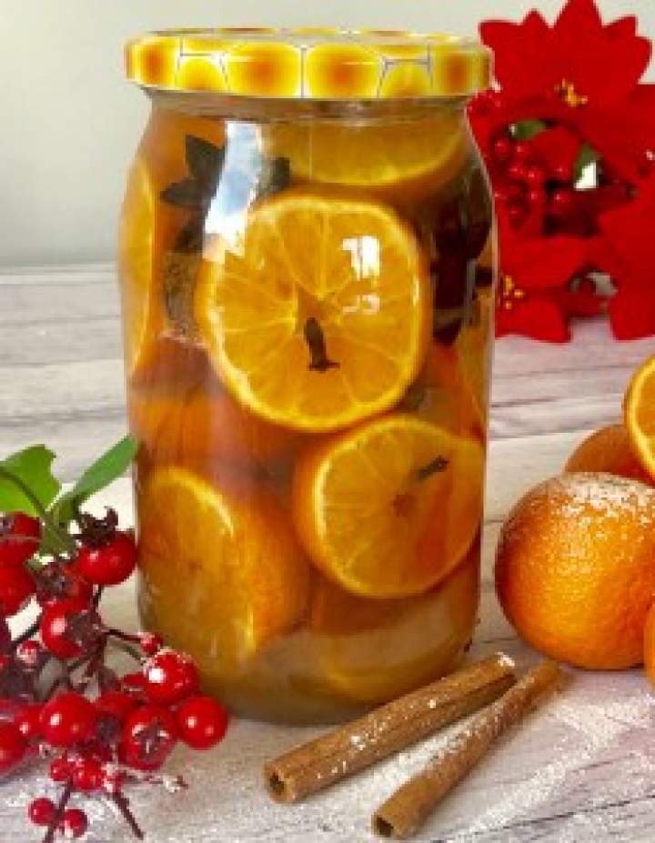 Świąteczny likier mandarynkowy