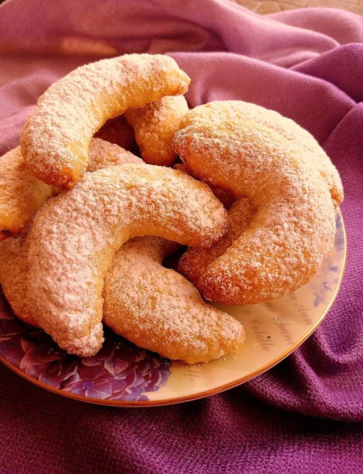 Kruche rożki kokosowe / Coconut Horn Cookies