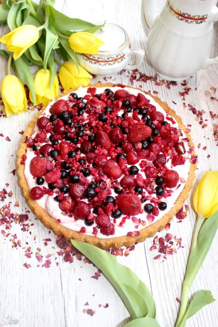 Ciasto „Owocowe marzenie” – biszkoptowe ciasto z owocowym kremem