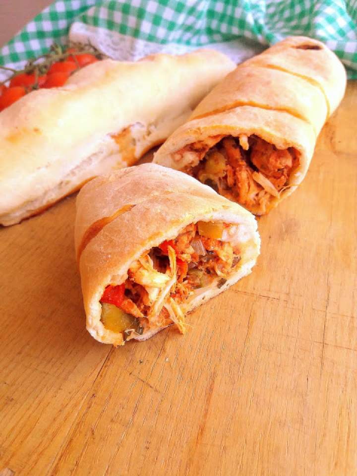 Włoski chlebek z kurczakiem i warzywami / Chicken and Vegetable Stromboli