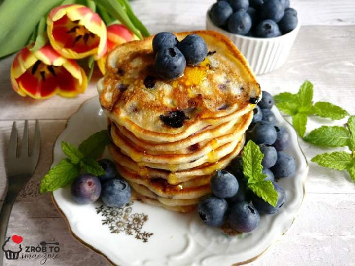 ŚNIADANIOWE PLACKI Z BORÓWKAMI