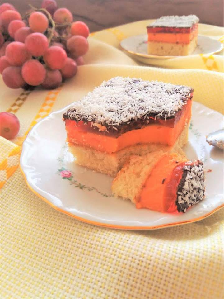 Ciasto Kubuś z galaretką i czekoladą / 'Kubus” Cake with Chocolate and Jello