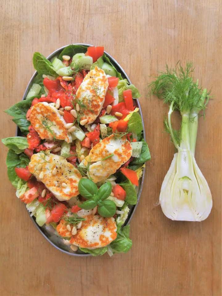 Sałatka z halloumi i pieczoną papryką / Roasted Pepper Halloumi Salad