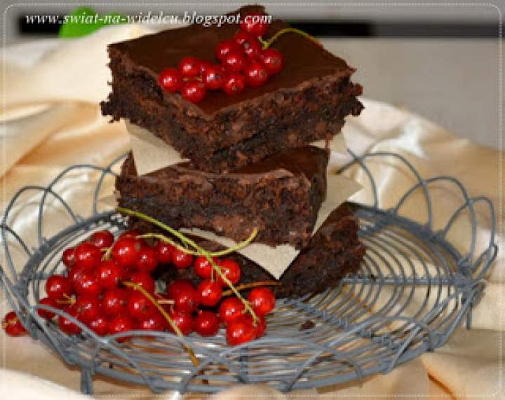 Potrójnie czekoladowe brownie z fasoli mung