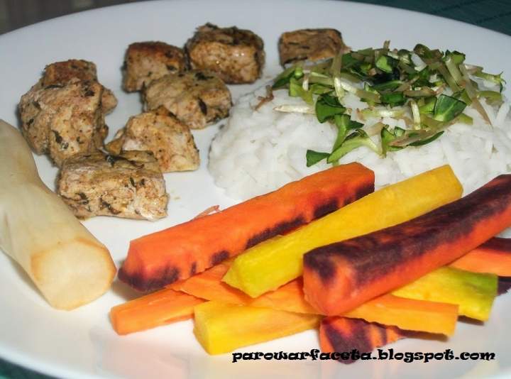 Szynka wieprzowa z ryżem jaśminowym z parowaru