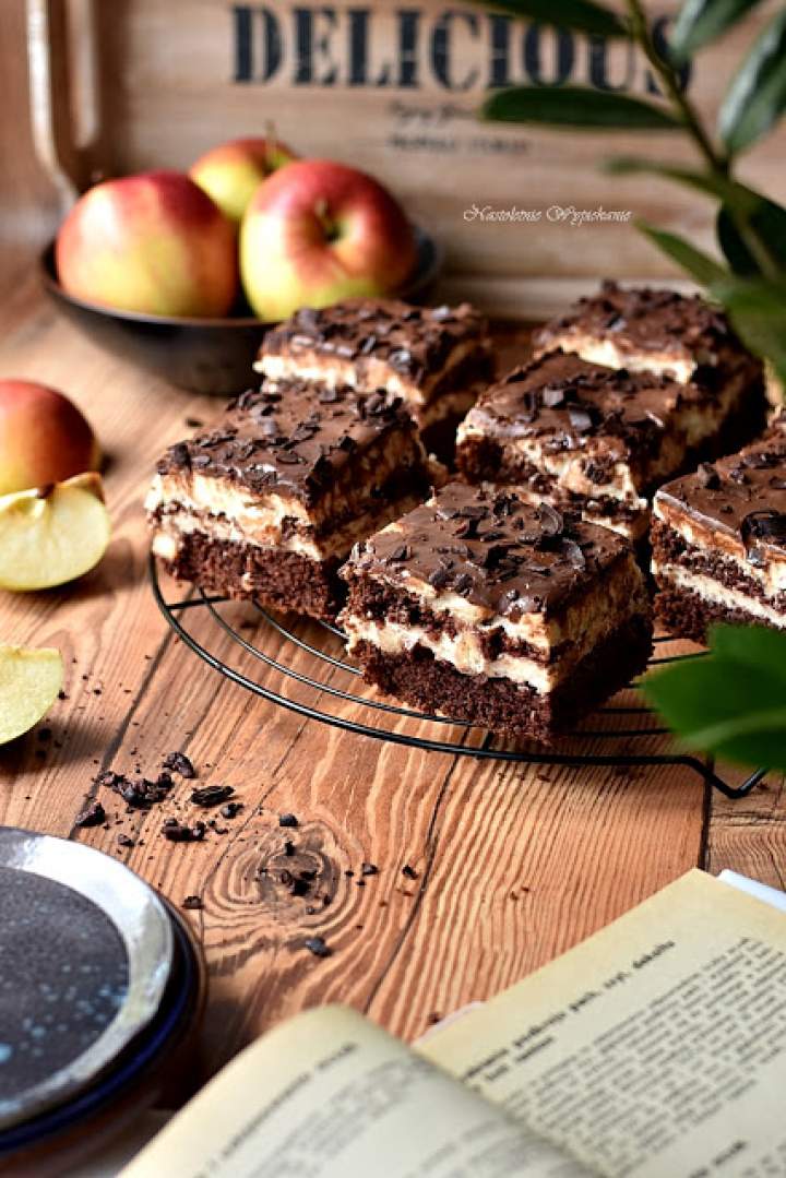 Ciasto czekoladowo-jabłkowe