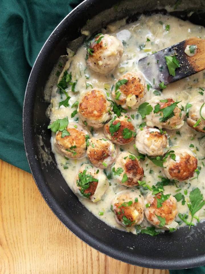 Klopsiki w sosie pietruszkowym / Meatballs in Parsley Sauce