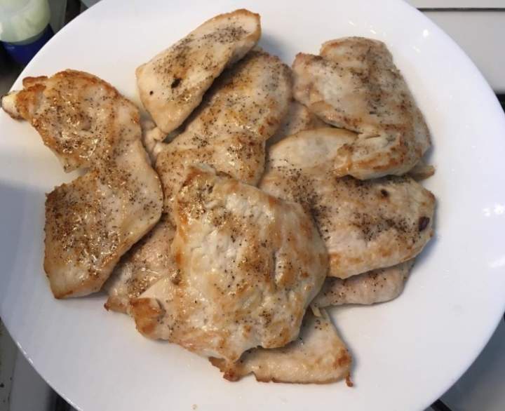Filet z piersi kurczaka w sosie śmietanowo-musztardowym