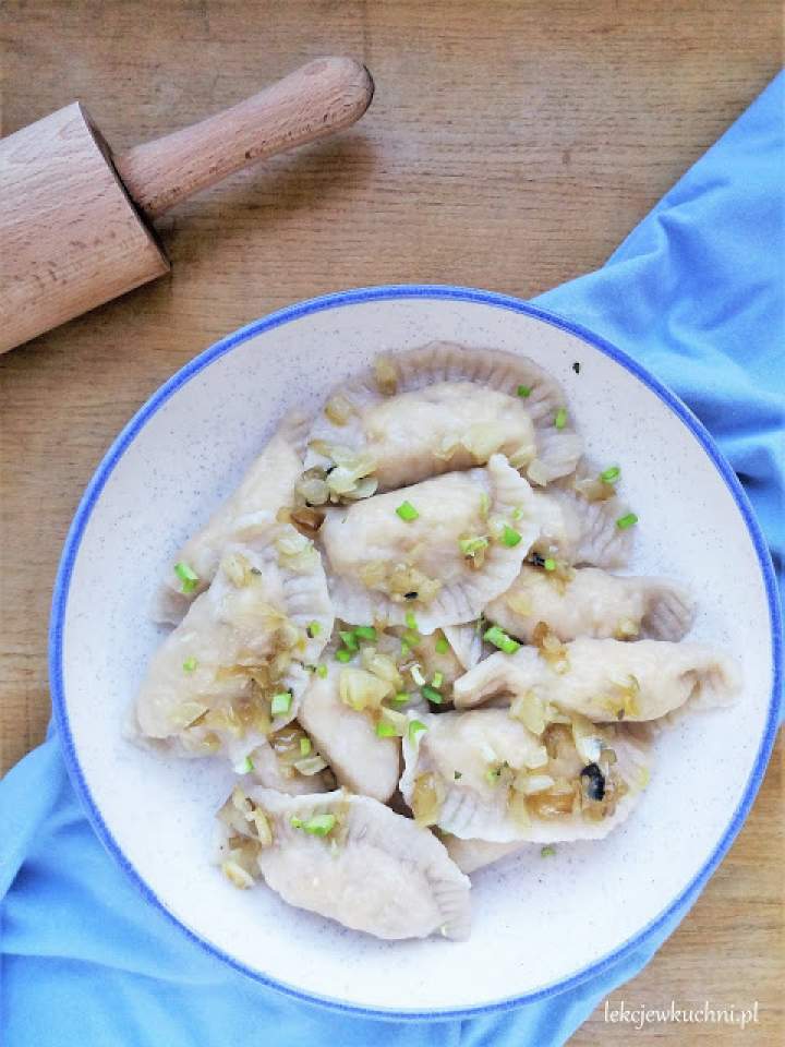 Pierogi z mięsem z rosołu / Polish 'Pierogi' with Leftover Chicken