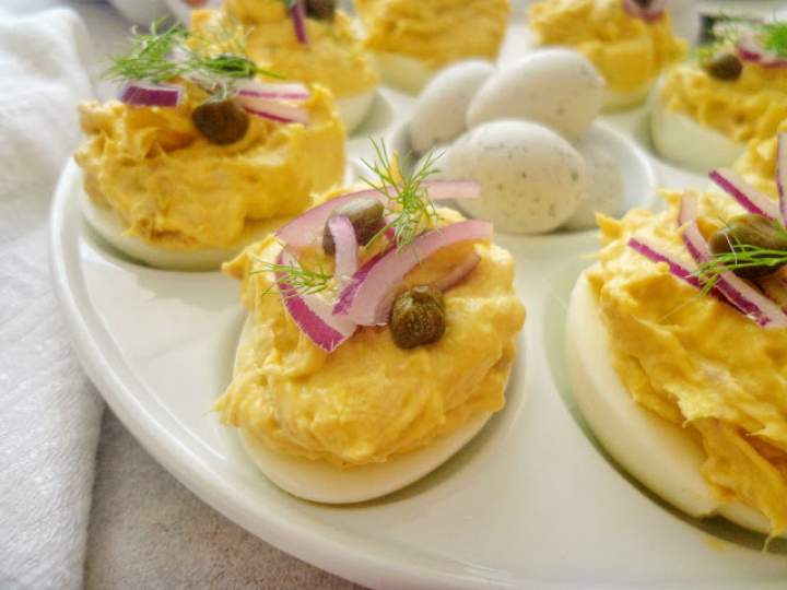 Jajka faszerowane pastą z makreli (Uova ripiene di sgombro)