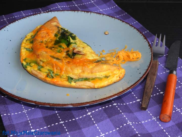 Szpinakowo – rukolowy omlet serowy