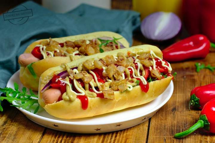 Domowe hot dogi