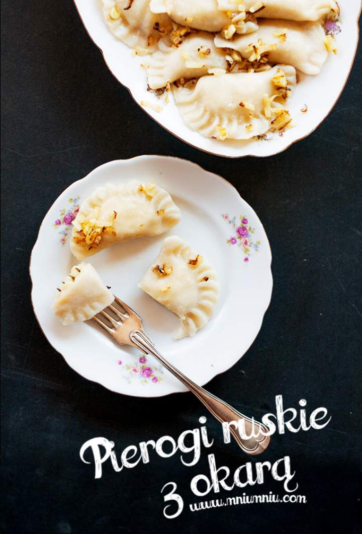 PIEROGI RUSKIE Z OKARĄ