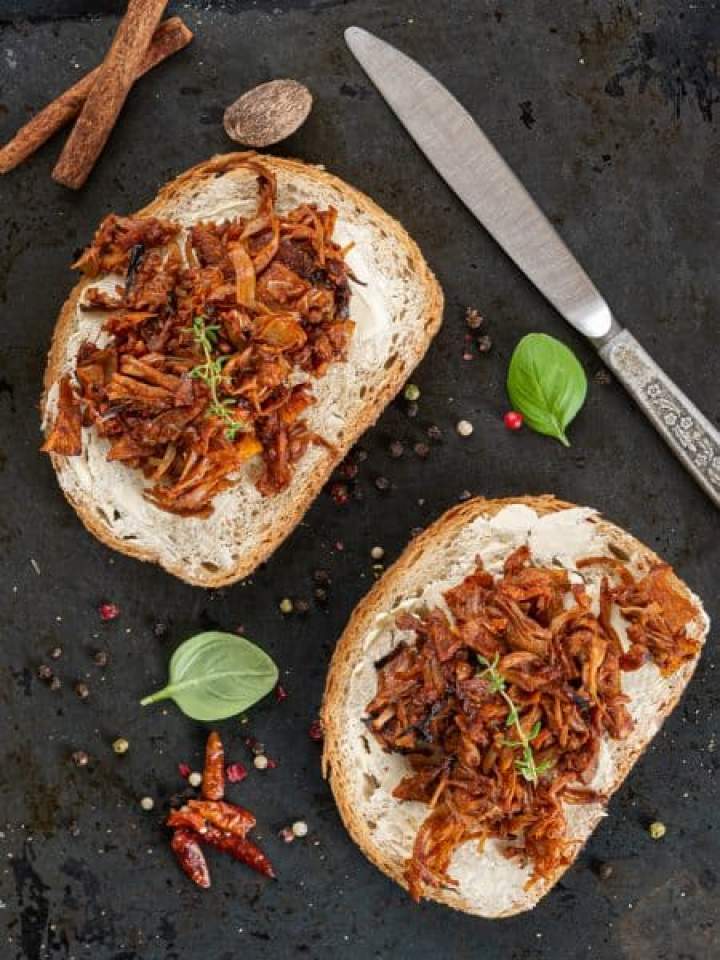 Pulled Jackfruit – Szarpany Chlebowiec