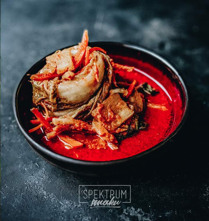 Koreańskie kimchi z ananasem