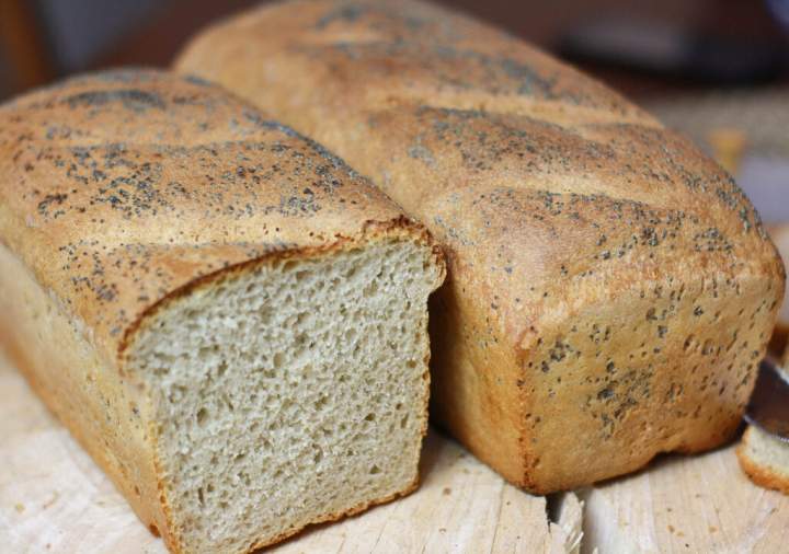 Chleb pszenno-żytni na zakwasie i drożdżach