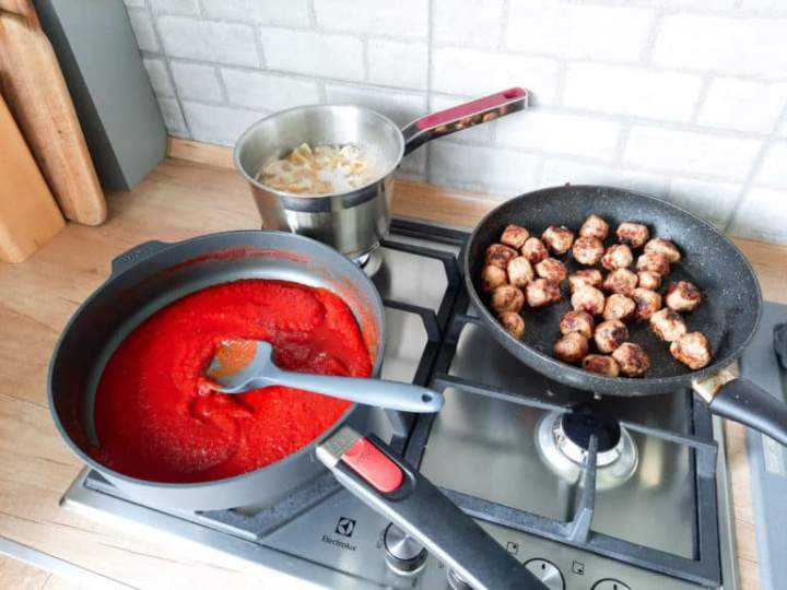 Pulpeciki mięsne w sosie pomidorowym