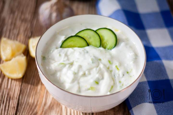 Tzatziki – oryginalny przepis na grecki dip