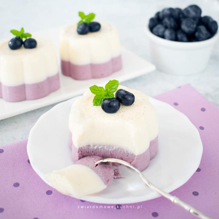 Panna cotta jagodowo-waniliowa