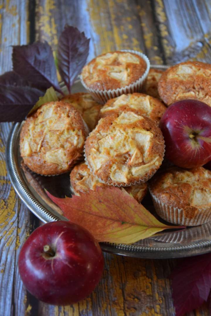 Muffinki jabłkowe z płatkami owsianymi