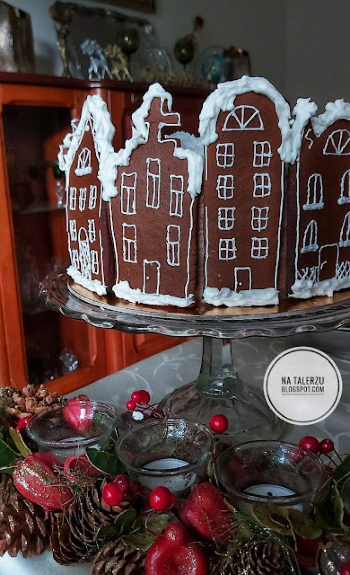 Tort Bożonarodzeniowy – chałwowo- sezamowy