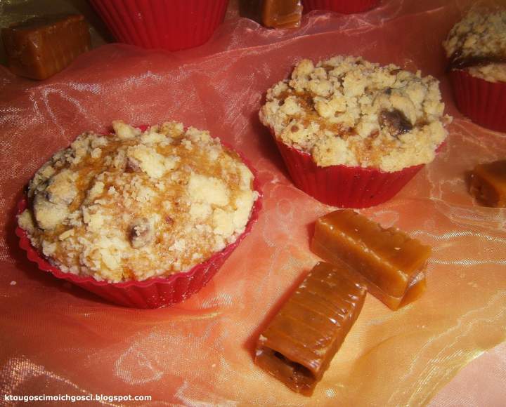 Muffinki z krówkami i jabłkiem