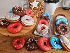 Amerykańskie donuts z lukrem