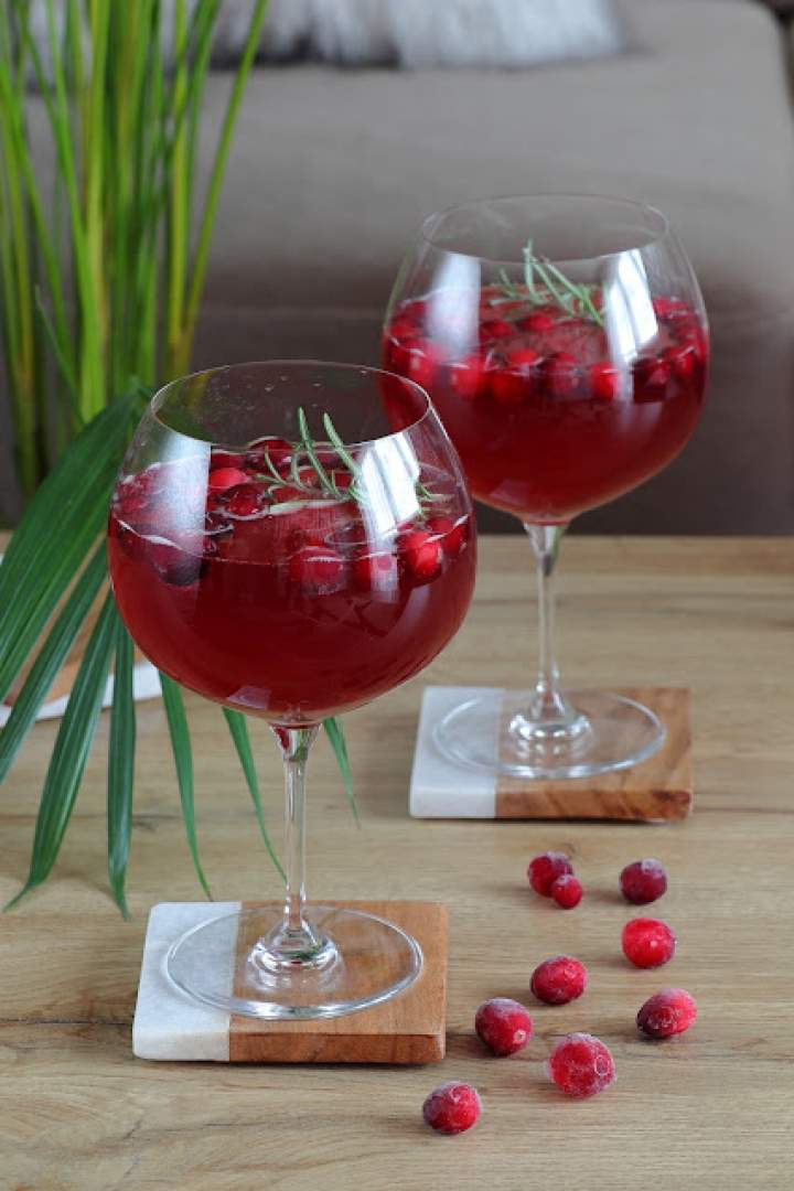 Cranberry Gin Prosecco Coctail