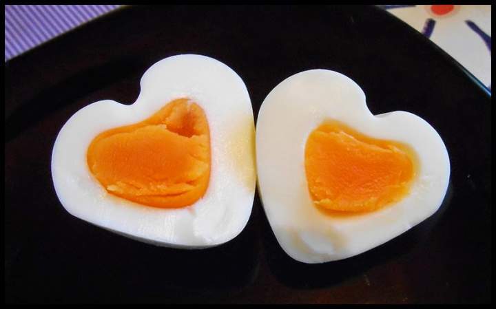 Jajka na twardo w kształcie serca