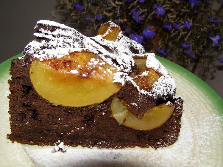 pyszne ciasto kakaowe z borówką leśną i gruszkami…