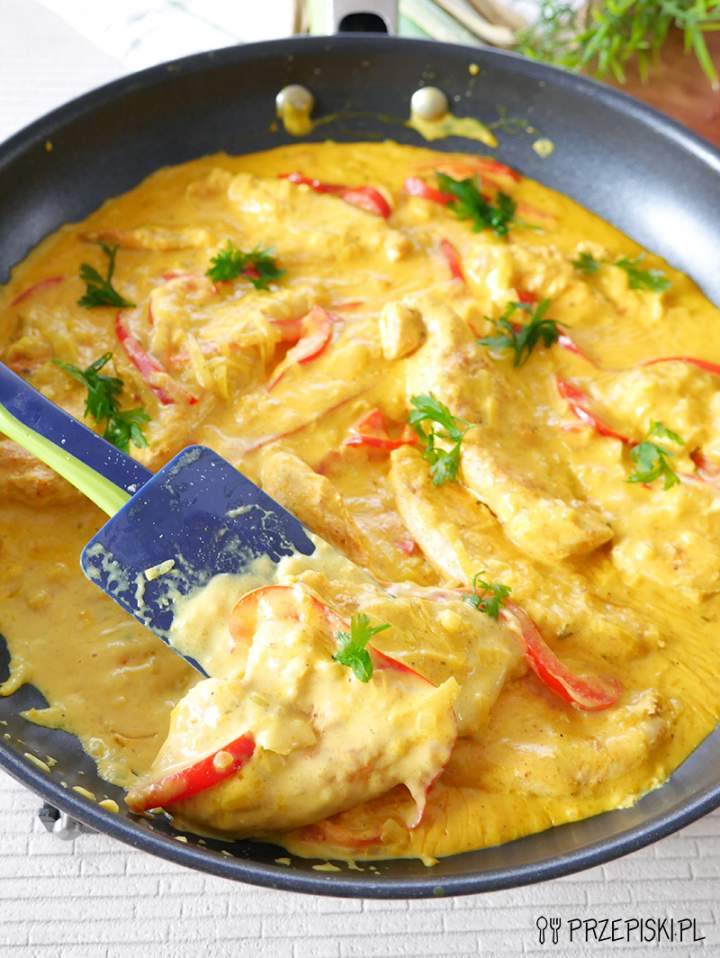 Filet z kurczaka w sosie curry