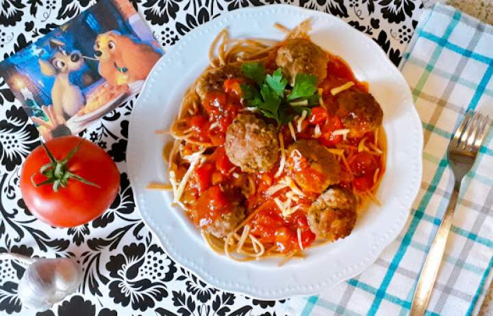 Spaghetti z klopsikami „Zakochany Kundel”