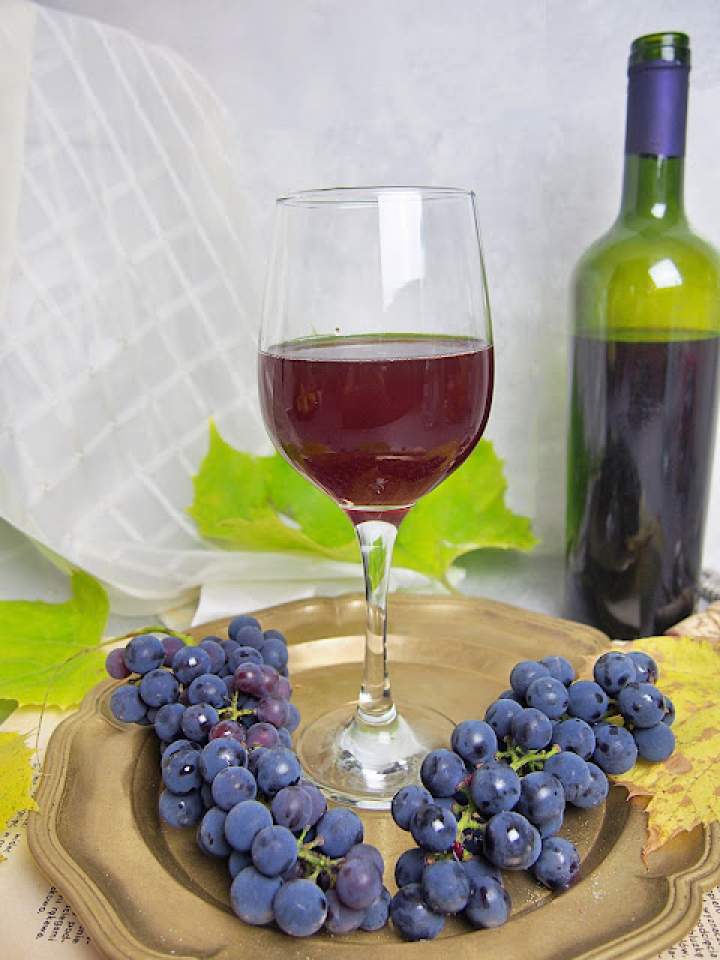 Wino winogronowe