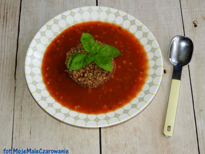 Zupa grzybowo – pomidorowa z kaszą