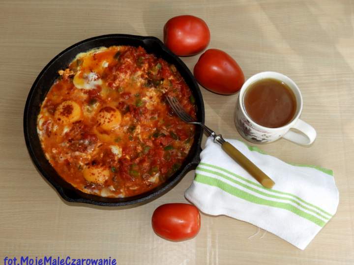 Menemen – jajka smażone w pomidorach