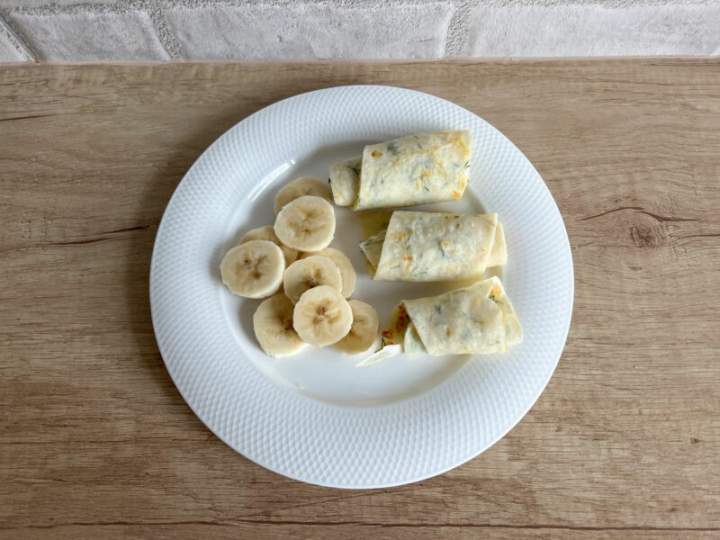 Naleśniki z serem żółtym i koperkiem