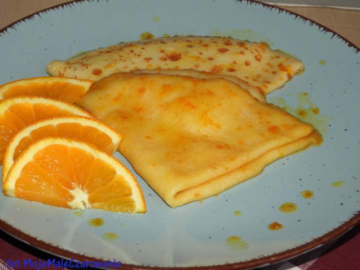 Płonące naleśniki z syropem pomarańczowym – Crêpes Suzette