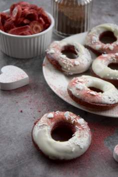 Pieczone donuty Red Velvet