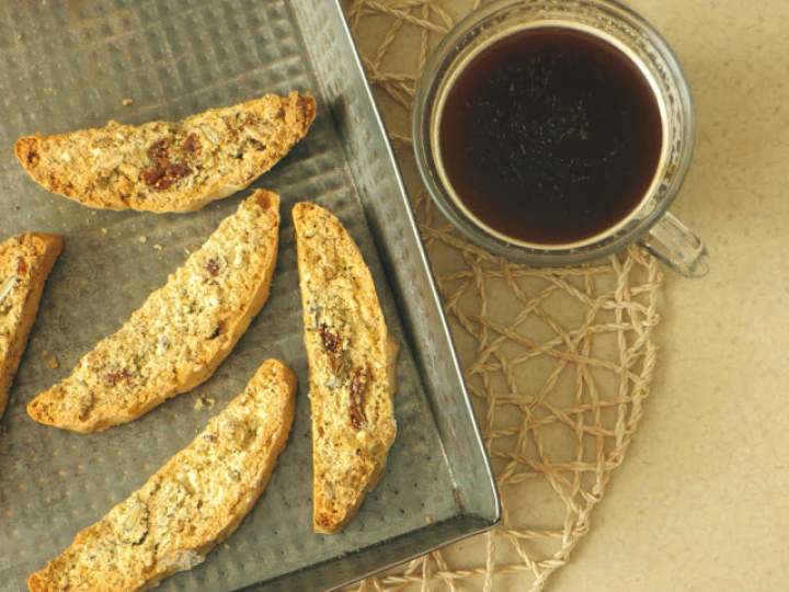 Biscotti z herbatą i figami