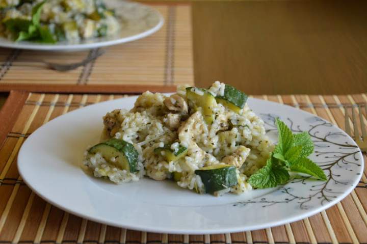 Risotto prowansalskie z kurczakiem, cukinią i porem