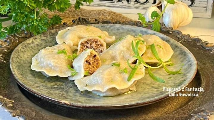 Pierogi z kaczką i masłem rozmarynowym