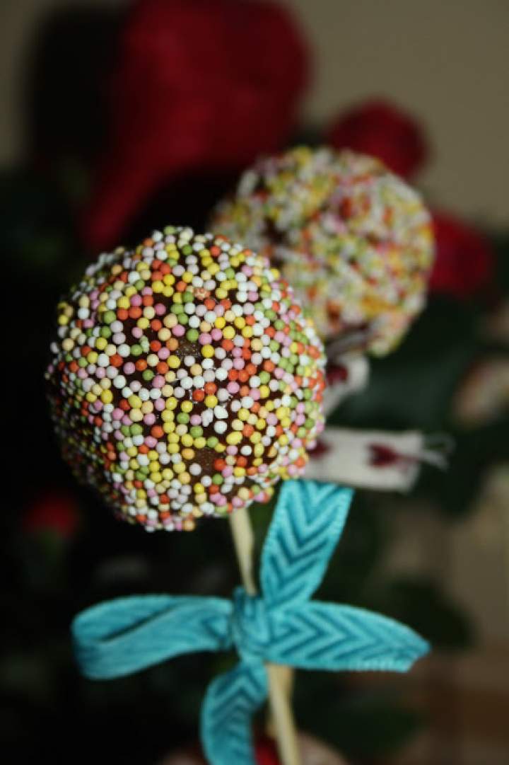 CAKE POPS CZYLI CIASTECZKA NA PATYKU