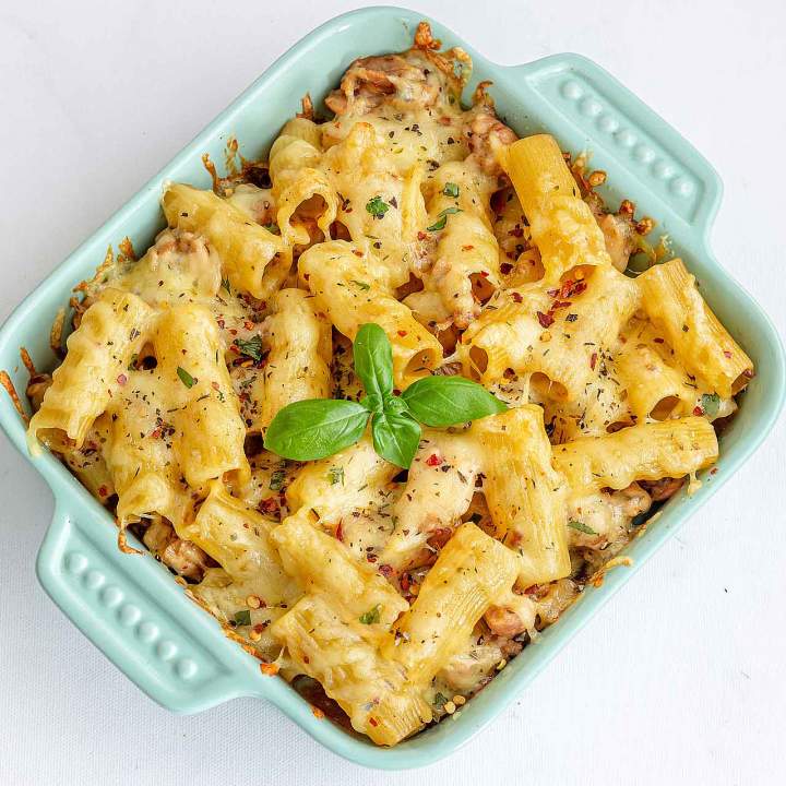 Zapiekany makaron z kurczakiem