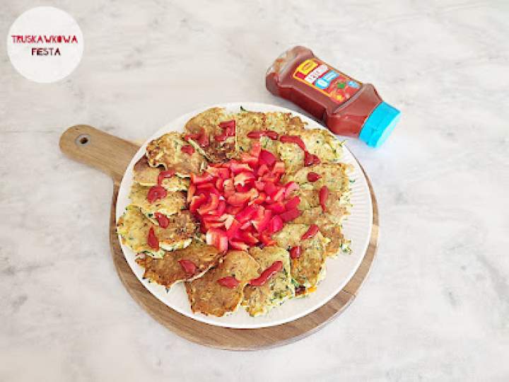 Placuszki cukiniowo-marchewkowe z ketchupem bez dodatku cukru